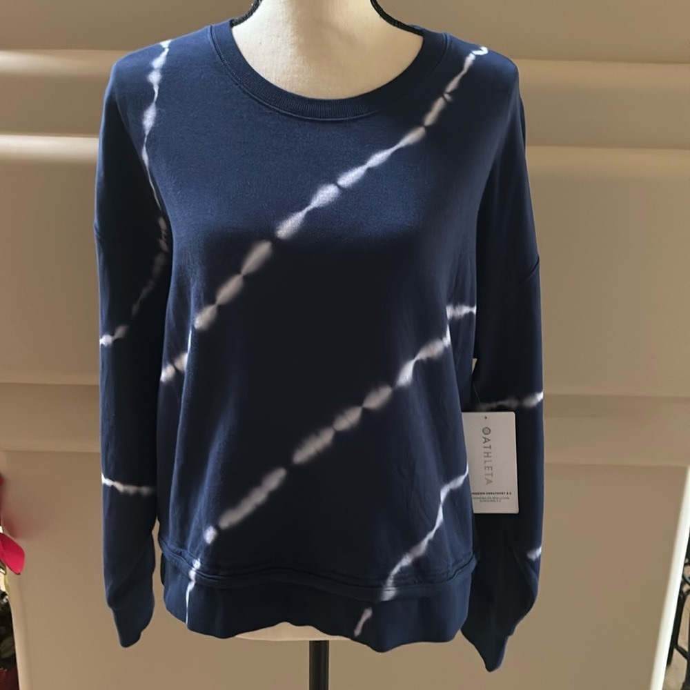 Gorgeous Navy Tie Dye Athleta Sundown Sweatshirt. Size Small. Navy. NWT.
